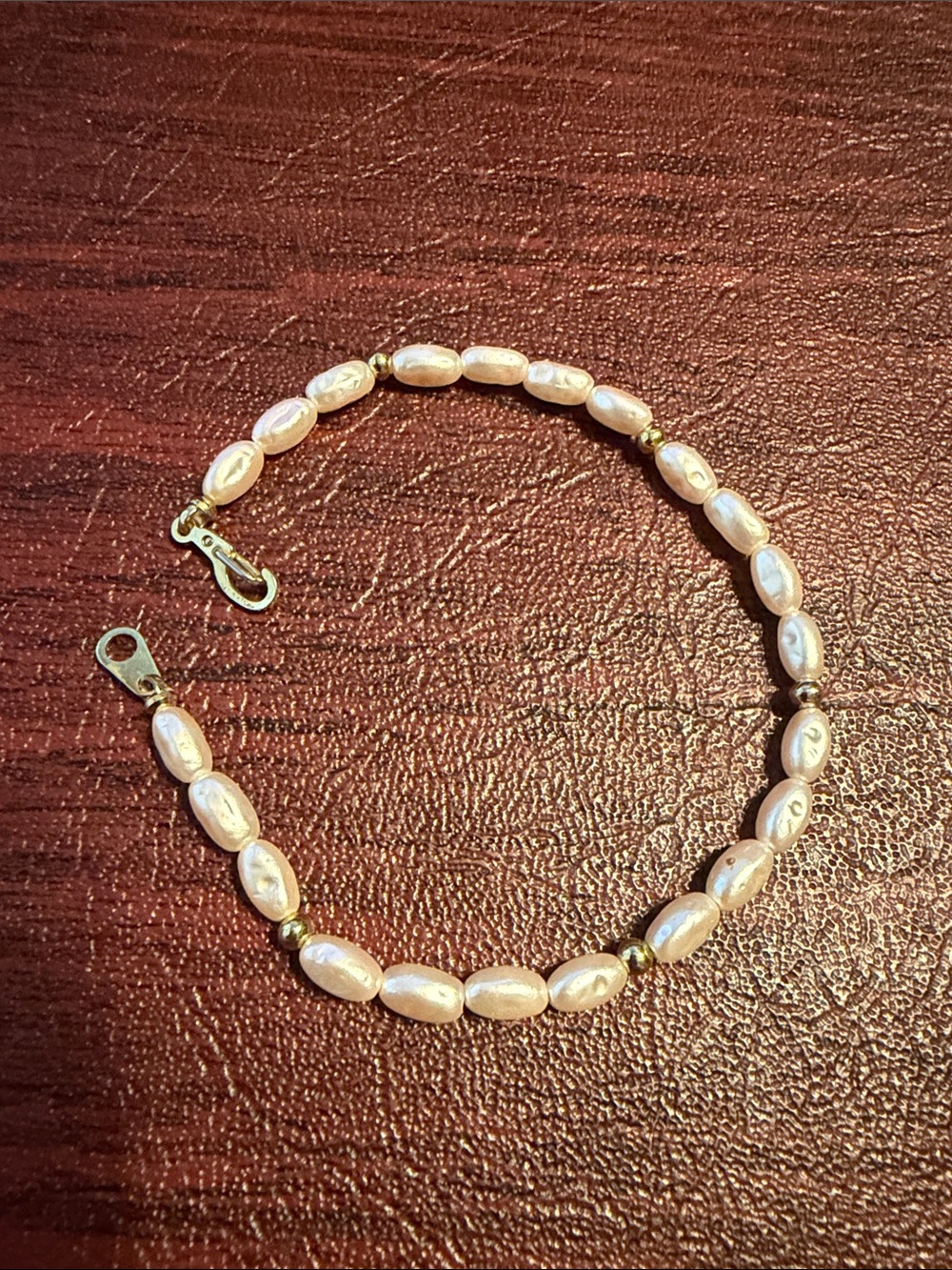 Vintage Pink Faux Pearl Bracelet Gold Tone PAT 53798 Clasp Retro Classic
